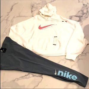 ❤️SOLD❤️Nike set